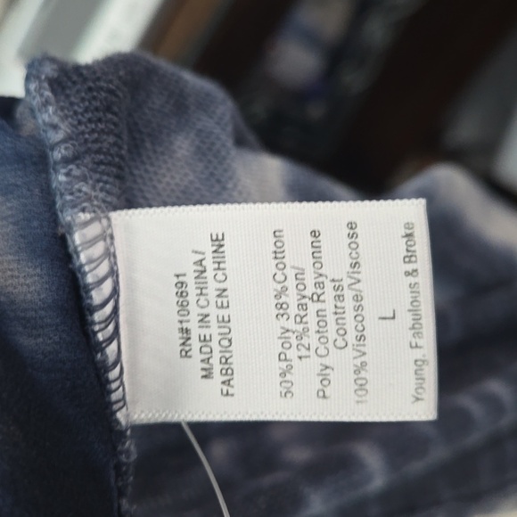 Young Fabulous & Broke Split Back Chiffon 3/4 sleeves Top Blue Tie Dye Sz Large - Picture 10 of 10